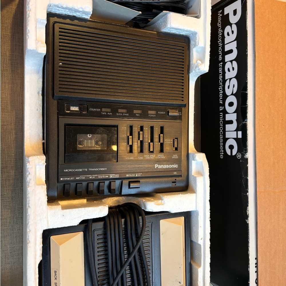 Panasonic RR-930 Vintage Micro-cassette Trascriber